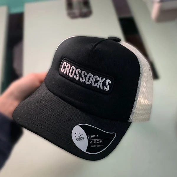 gorra bordada